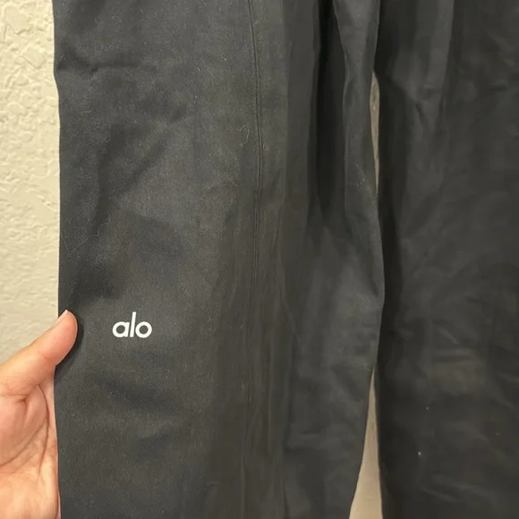 Alo Yoga HIGH-WAIST RISK TAKER TROUSER size small - Picture 6 of 8